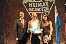 Heimatminister Albert Füracker und Kunstministerin Prof. Dr. med. Marion Kiechle prämieren 100 Heimatschätze